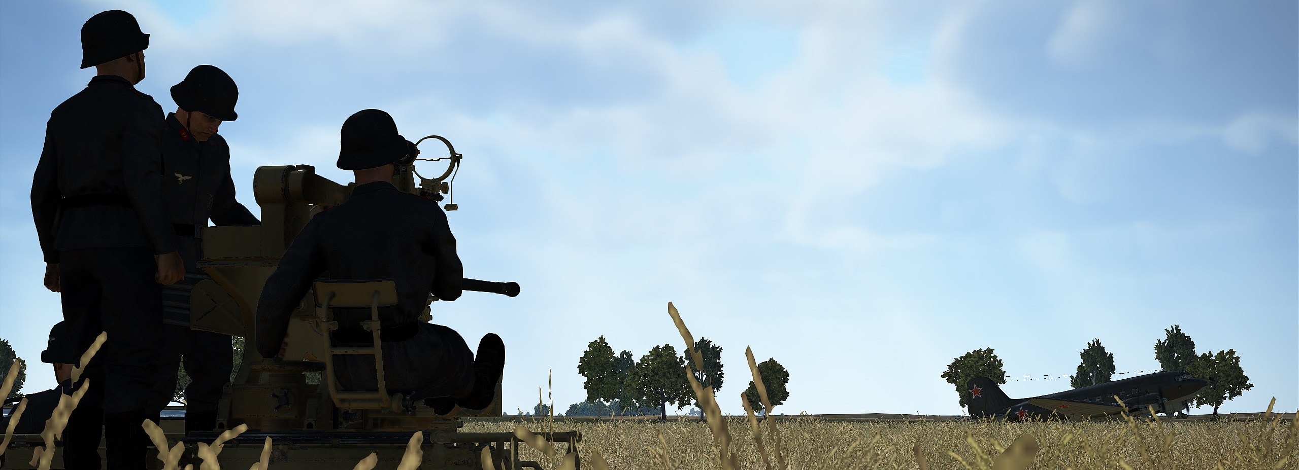 Зенитки прикрывают транспорт